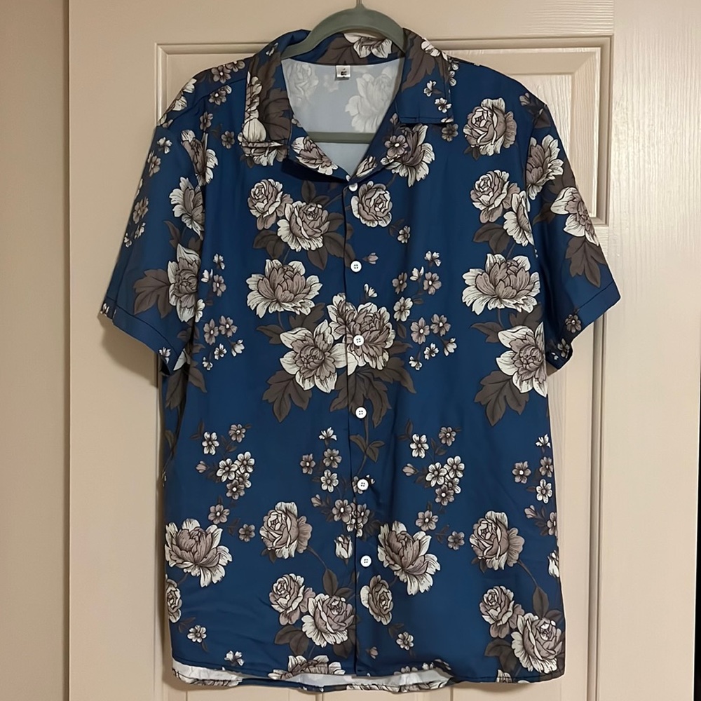 Men’s Flower Button Up